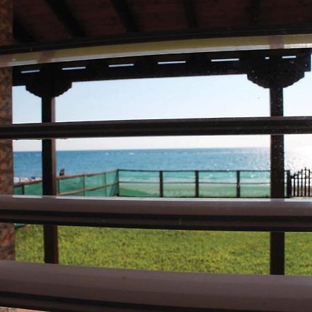 Panorama Beach House, 5 Meters To The Sea بيرفوليا المظهر الخارجي الصورة