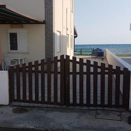 Panorama Beach House, 5 Meters To The Sea بيرفوليا المظهر الخارجي الصورة