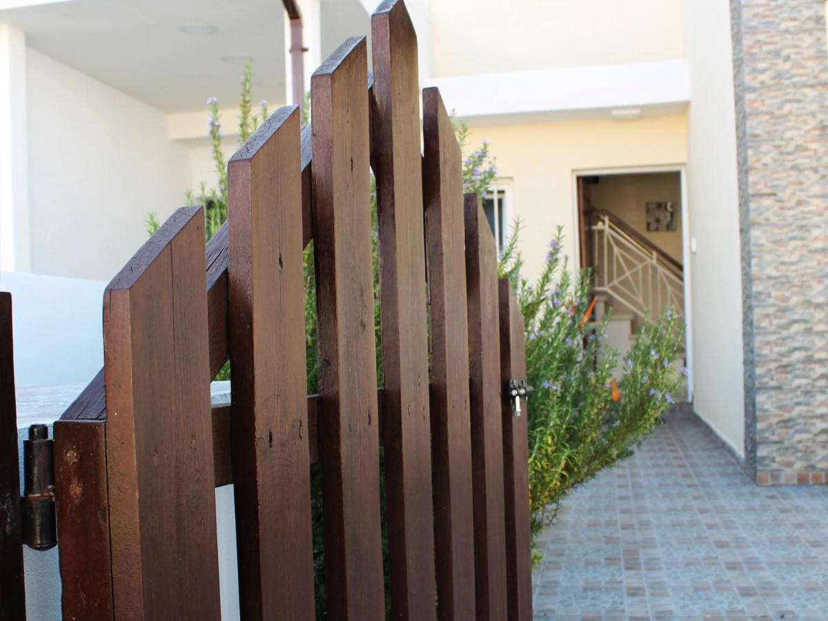 Panorama Beach House, 5 Meters To The Sea بيرفوليا المظهر الخارجي الصورة