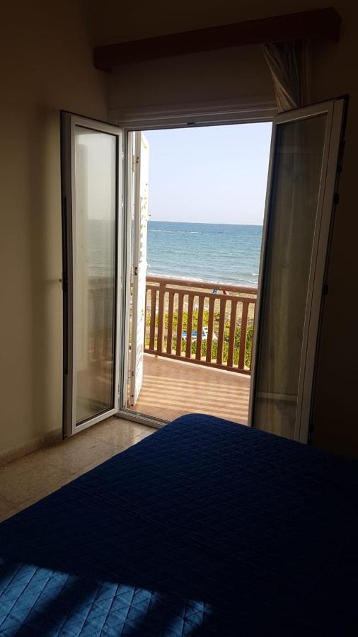 Panorama Beach House, 5 Meters To The Sea بيرفوليا المظهر الخارجي الصورة