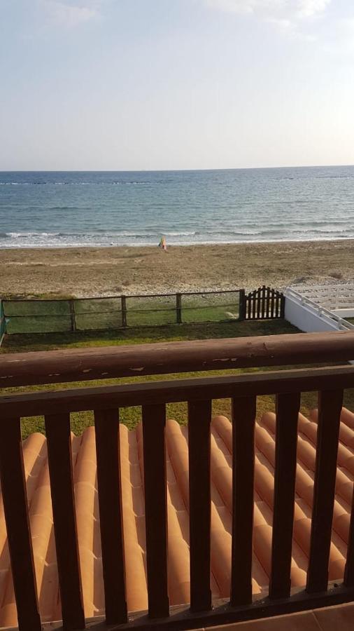 Panorama Beach House, 5 Meters To The Sea بيرفوليا المظهر الخارجي الصورة