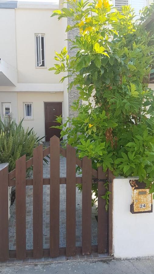 Panorama Beach House, 5 Meters To The Sea بيرفوليا المظهر الخارجي الصورة